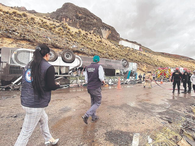  Ayacucho. En este accidente de un bus Civa perecieron 17 pasajeros. Foto: difusión   