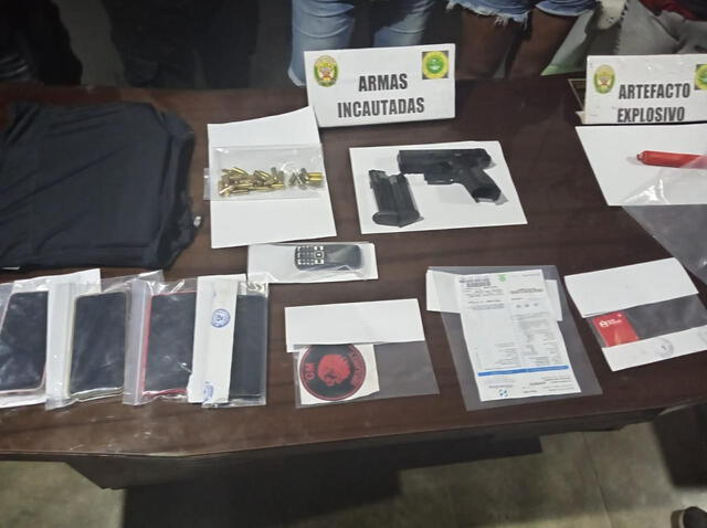 Armas incautadas en el operativo. Foto: PNP Armas incautadas en el operativo. Foto: PNP