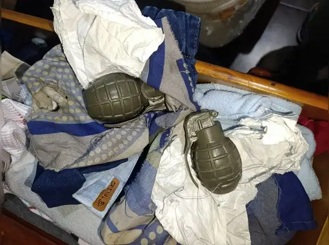 Explosivos encontrados en el inmueble. Foto: PNP Explosivos encontrados en el inmueble. Foto: PNP