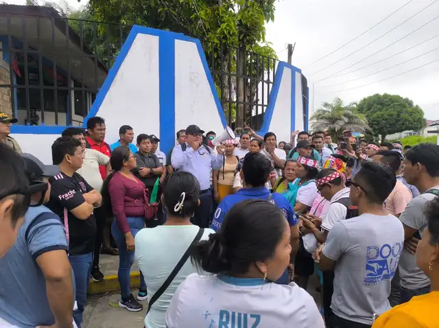 Docentes de Maynas protestan por falta de pago de CTS. Foto: Yazmín Araujo/LR. Docentes de Maynas protestan por falta de pago de CTS. Foto: Yazmín Araujo/LR.