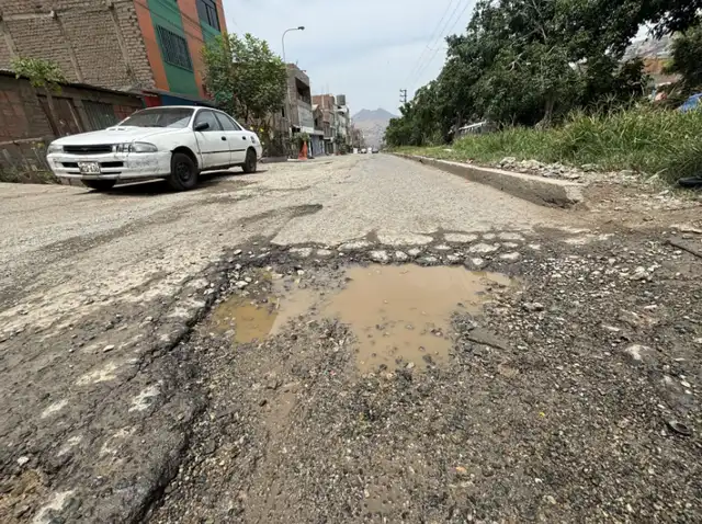  La avenida Wiesse es una importante arteria del distrito de San Juan de Lurigancho, pero actualmente se encuentra deteriorada. Foto: Andina/Difusión   