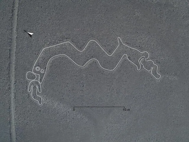 Imagen procesada de serpiente de dos cabezas y humanoides