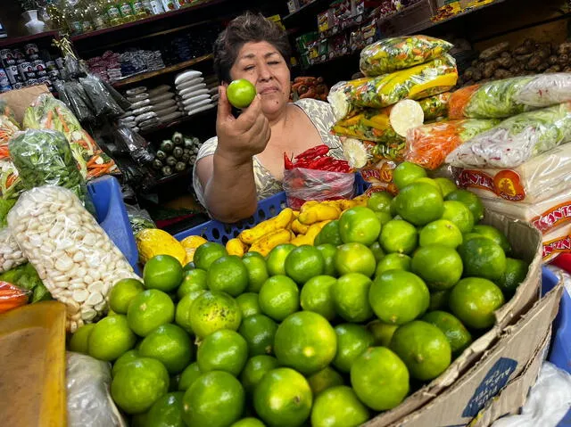  Limón y cebolla duplican sus precios y llegan a costar entre los S/9 y S/10 por kilogramo. Foto: difusión<br><br>    