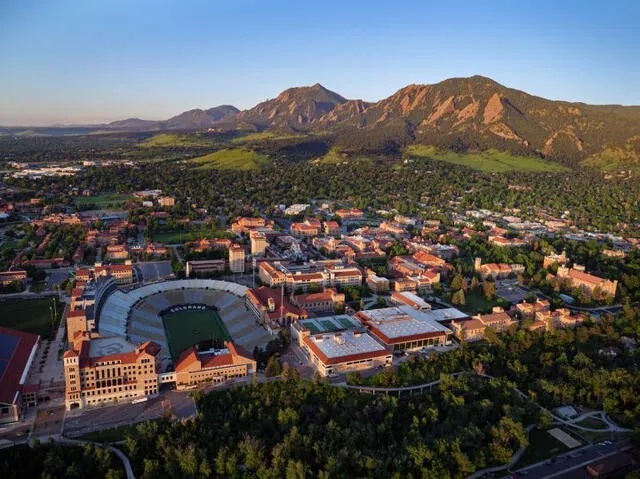 La Universidad de Colorado cuenta con una amplia red de colaboraciones académicas y programas de intercambio internacional. Foto: USNews   
