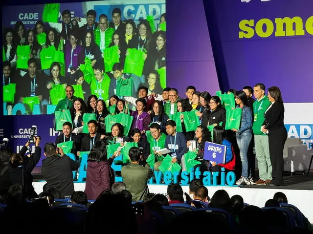 Foto: Estudiantes UPN triunfan en el Desafío CADE Universitario 2024.   