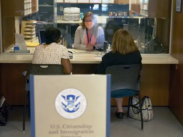 La entidad federal busca la oportunidad de ayudar a los inmigrantes a regularizar su situación migratoria. Foto: USCIS La entidad federal busca la oportunidad de ayudar a los inmigrantes a regularizar su situación migratoria. Foto: USCIS