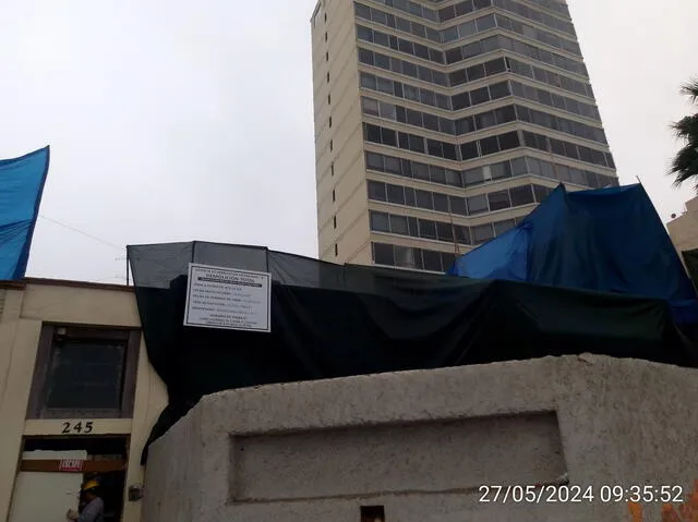  Demolición del edificio previo. Foto: cortesía Municipalidad de Miraflores   