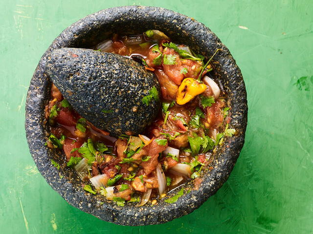 El chiltomate es una salsa tradicional mexicana originaria de Oaxaca. Foto: Pati Jinich.   