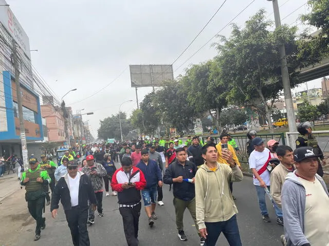 Gremios del transporte evalúan un paro nacional el 3 de octubre, tras el reciente cese de actividades del 26 de septiembre, por la falta de seguridad y extorsiones en Lima. Foto: LR   