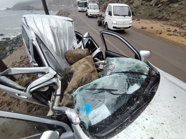 Las autoridades informaron que los deslizamientos han sido frecuentes debido al clima, que también causó otros accidentes en la zona. Foto: Wilder Pari/LR   