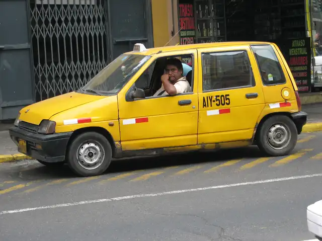 Venezuela lidera con el taxi más caro, alcanzando un promedio de US$ 3,00 por kilómetro. Foto: Wikipedia.   