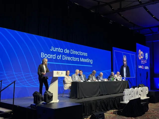 La SIP señala que los periodistas en América están expuestos a censura, acoso y hostigamiento por parte de autoridades que buscan silenciar a los medios críticos. Foto: @Adepargentina/X La SIP señala que los periodistas en América están expuestos a censura, acoso y hostigamiento por parte de autoridades que buscan silenciar a los medios críticos. Foto: @Adepargentina/X