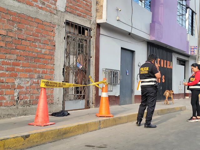 Atentado se produjo entre las calles Inti y Ferrocarril Foto: Cristina Gálvez/La República    