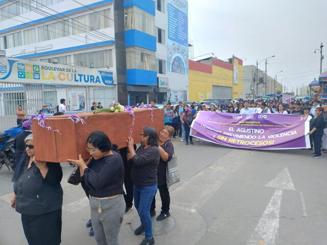 Ciudadanos manifiestan en El Agustino tras crimen de Sheyla Cóndor