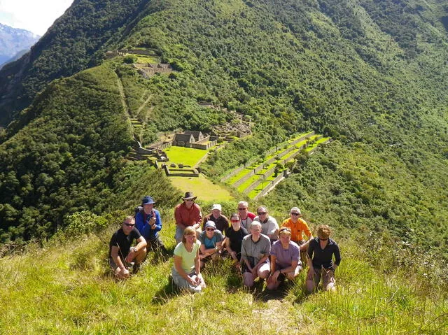  Turistas visitando Choquequirao. Foto: Amazonas Explorer 