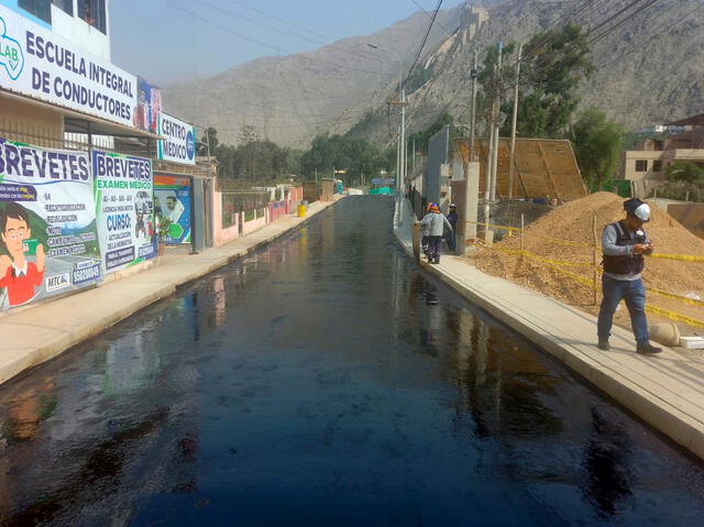 Uno de los accesos al Puente Huampaní