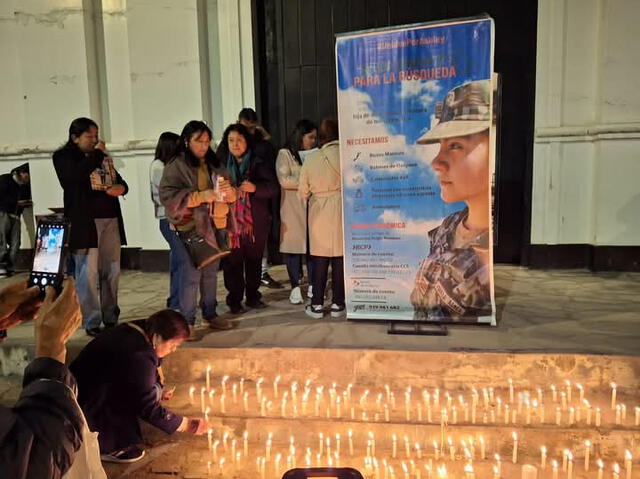 Miles de personas se unen en oración y en vigilia para encontrar con vida a la alférez FAP Ashley Vargas Miles de personas se unen en oración y en vigilia para encontrar con vida a la alférez FAP Ashley Vargas