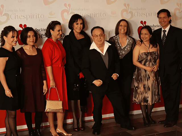  Florinda Meza confesó que no tuvo hijos con Chespirito por decisión y circunstancias difíciles. Foto: X   