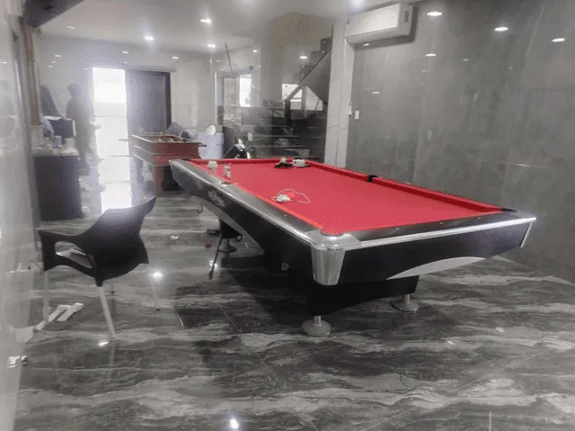  Mesa de billar dentro del escondite el 'Fito'. Foto: Metro Ecuador   