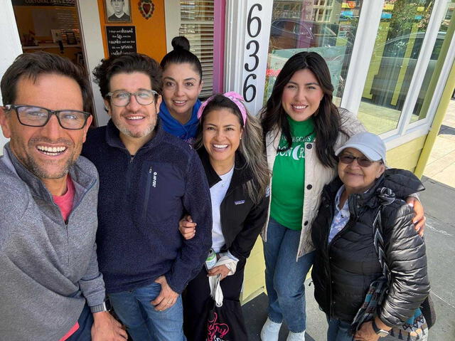  Luis Enrique junto con equipo de Ayudando a Latinos a Soñar (ALAS). Foto: Luis Enrique Bazán.   