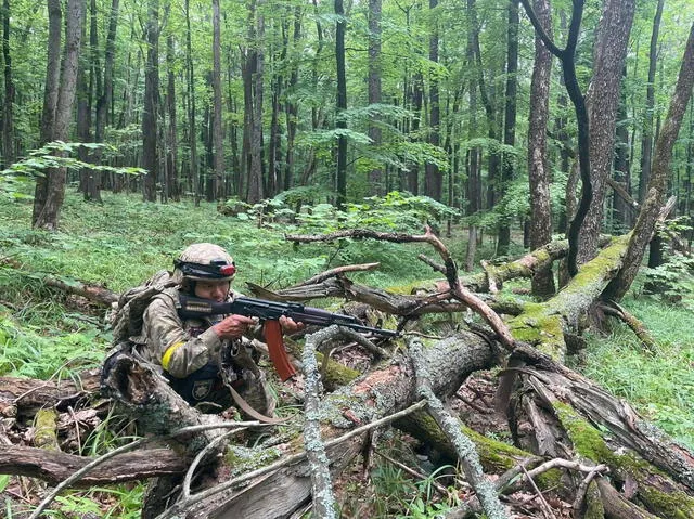  Michael se unió a la Legión Internacional. Foto: archivo/ Michael Vásquez 