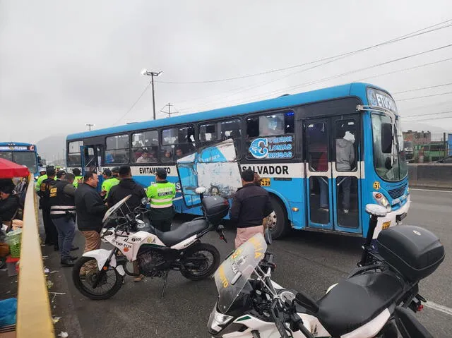 Empresas de transporte público en Puente Nuevo. Foto: Francisco Erazo Empresas de transporte público en Puente Nuevo. Foto: Francisco Erazo
