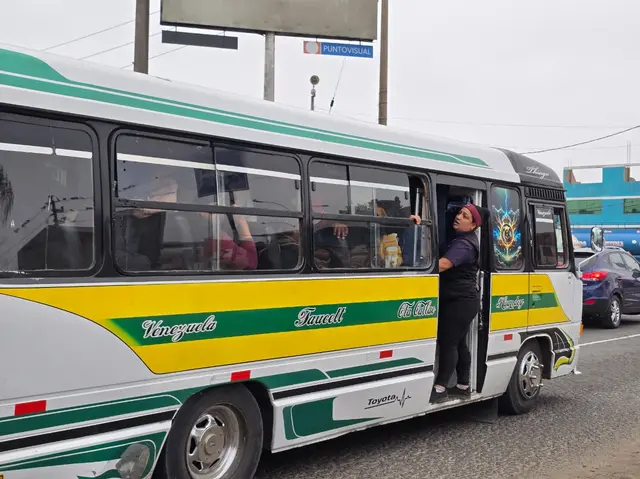 Se reporta que los buses van llenos debido a la falta de unidades.   