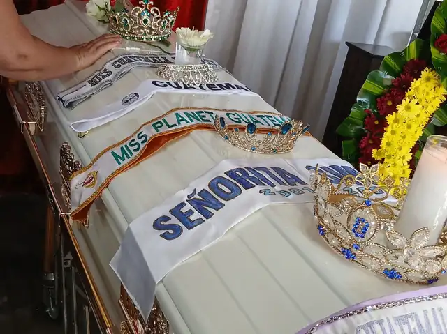 Exreina de belleza recibió sentido homenaje. Foto: difusión   