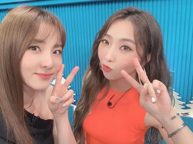 Dara y Minzy sonríen en reencuentro 2020. Foto: Instagram
