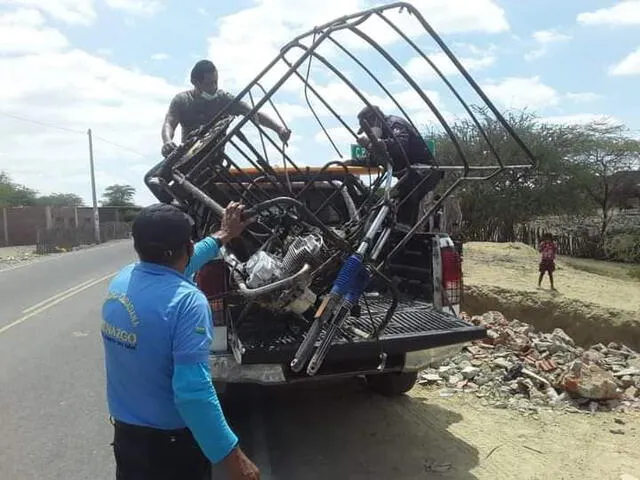 Los pobladores quemaron la mototaxi de los presuntos ladrones