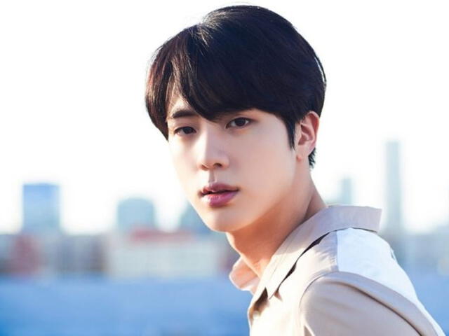 Jin es nombrado el hombre más guapo del 2019.