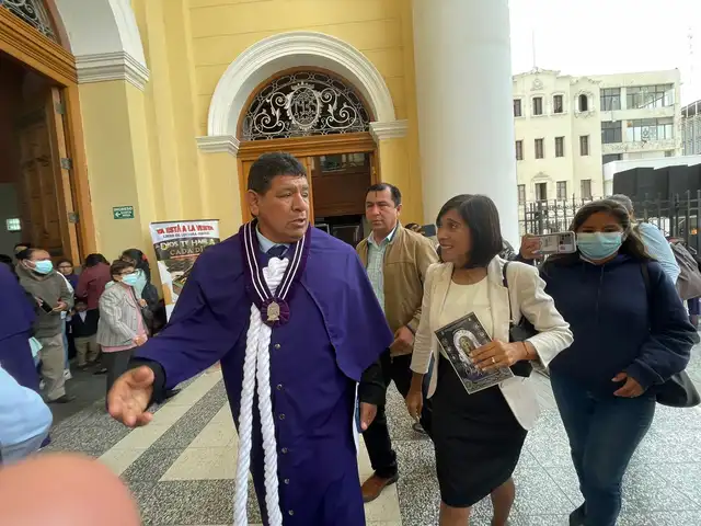 Janet Cubas participó en misa en el día central del Cristo Morado. Foto: Rosa Quincho/Urpi. Janet Cubas participó en misa en el día central del Cristo Morado. Foto: Rosa Quincho/Urpi.