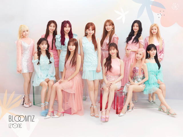 Las 12 integrantes del grpo K-pop IZ*ONE. Foto: Swing Entertainment