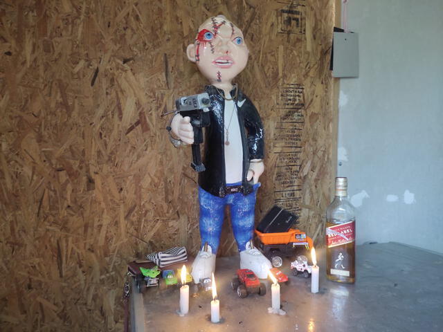 Los chuckys de la amistad habían levantado un altar para adorar a su patrón Chucky. Foto: Pamela Advíncula / URPI-LR