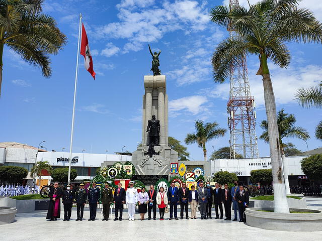 conmemoracion a Miguel Grau en Piura. Foto: Marina del Perú