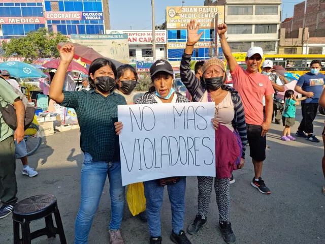 Ciudadanos exigen pena de muerte a violadores. Foto: Grace Mora / URPI - LR