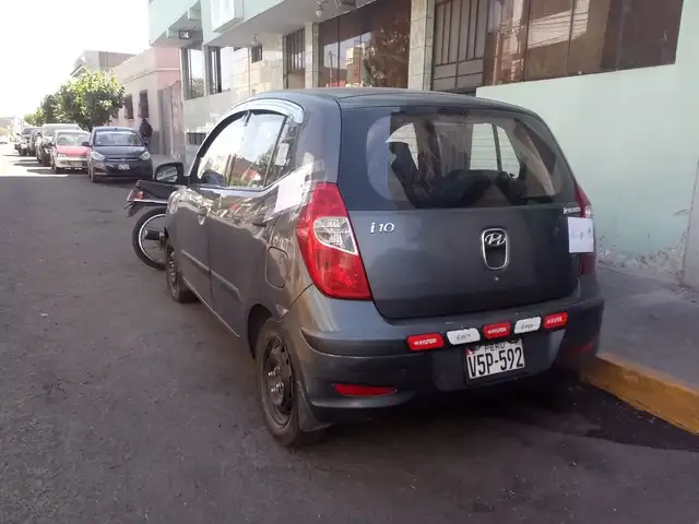 Capturan a banda dedicada al robo de memorias de autos modernos en Arequipa 