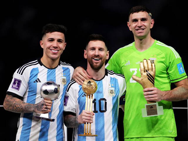 Enzo Fernández, Lionel Messi y 'Dibu' Martínez