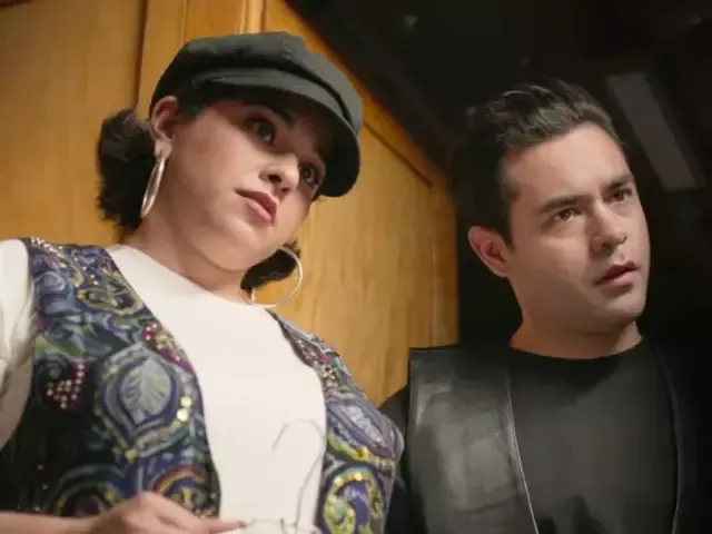 Noemi González como Suzette Quintanilla y Gabriel Chavarría como AB Quintanilla. Foto: Netflix