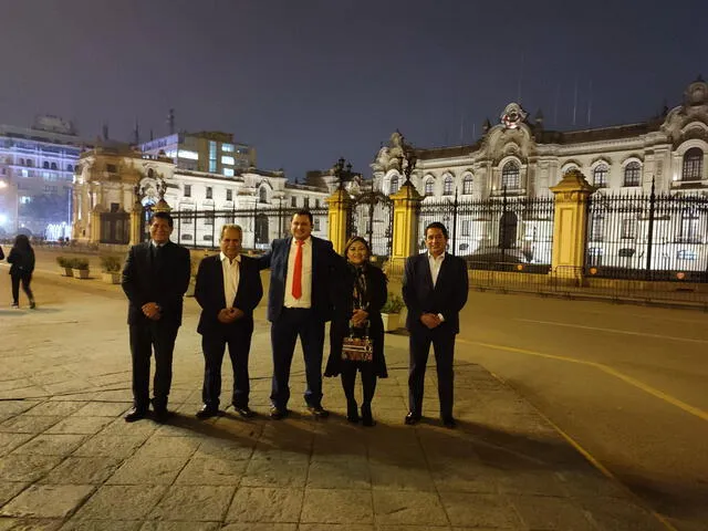 Autoridades de Piura se reunieron con el presidente Pedro Castillo para concretar el pedido de la obra. Foto: La República