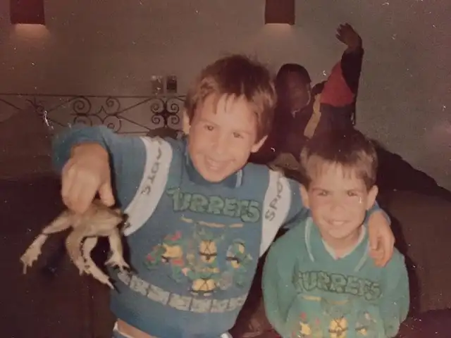 Bruno Ascenzo y su hermano. Foto: Instagram