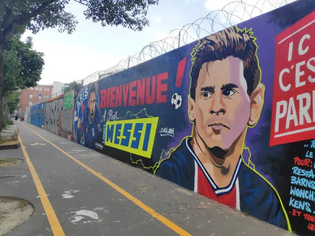 Mural de Messi que se luce en las calles de París. Foto: TyC Sports