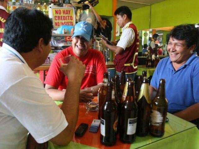 La venta de cerveza y otros licores está prohibida durante la Ley seca. Foto: Andina