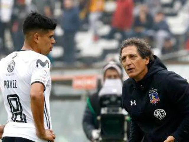 Salas dirigió a Pavez en el primer semestre del 2019. Foto: Colo Colo.