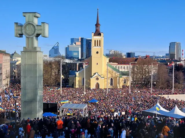 Guerra Rusia y Ucrania: ciudadanos de Estonia manifiestan su rechazo a la guerra