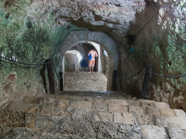 Hallan 200 piezas arqueológicas bajo las ruinas de Chichén Itzá [FOTOS]