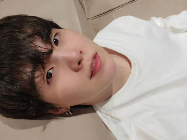 Selca de Yoongi de BTS. Foto: captura Twitter