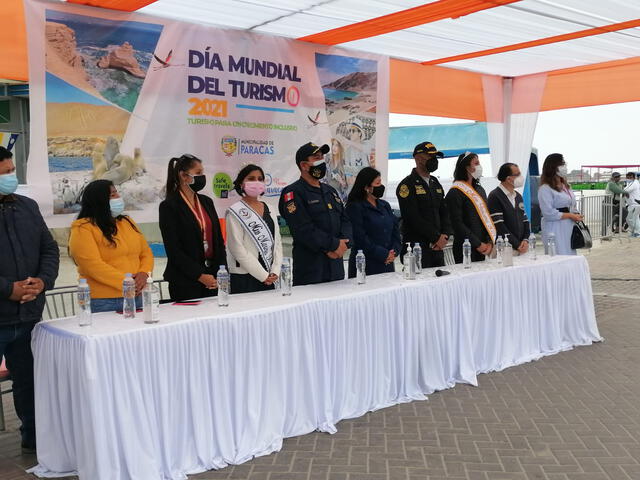 Autoridades en Día del Turismo. Foto: Alcaldía de Paracas