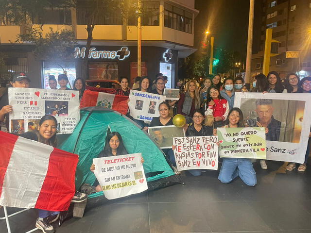 Fanáticos de Alejandro Sanz acampan afuera de Teleticket para comprar entradas. Foto: Instagram/ All Access