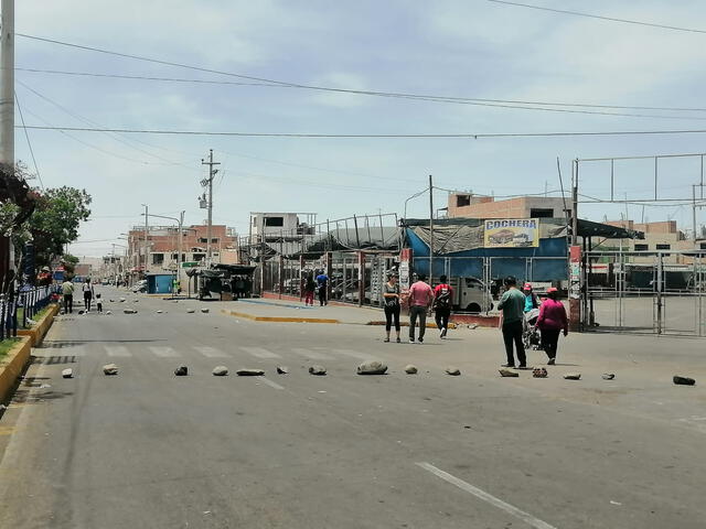 Comerciantes cerraron puertas de mercados y tiendas por temor a posibles saqueos